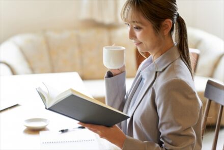 カフェで読書